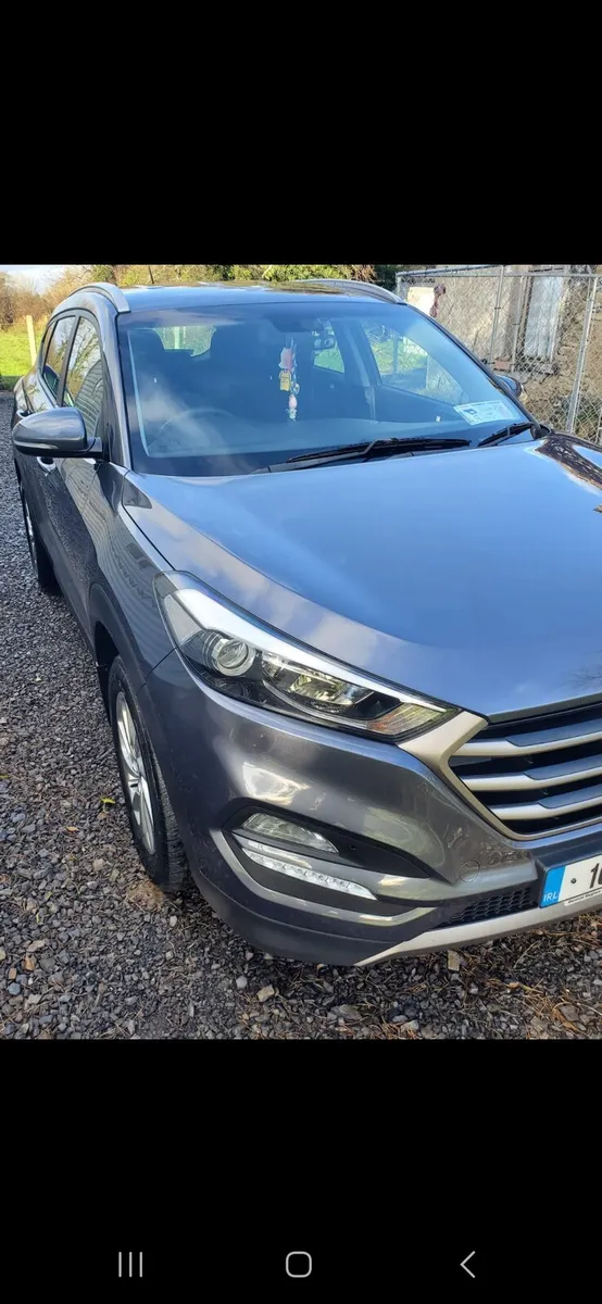 2016 Hyundai Tuscon - Image 2