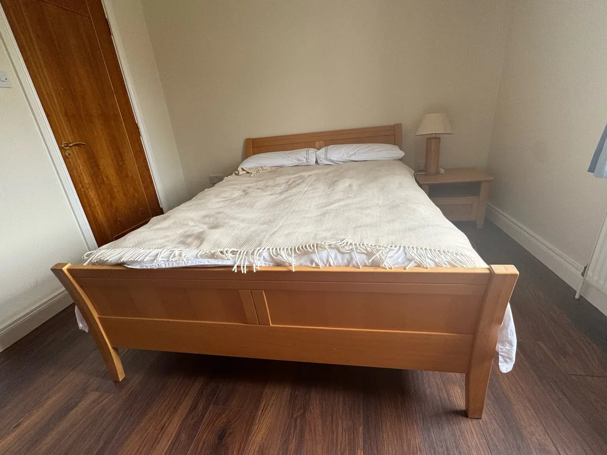 Bed - Image 1