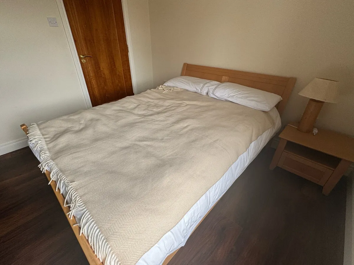 Bed - Image 2