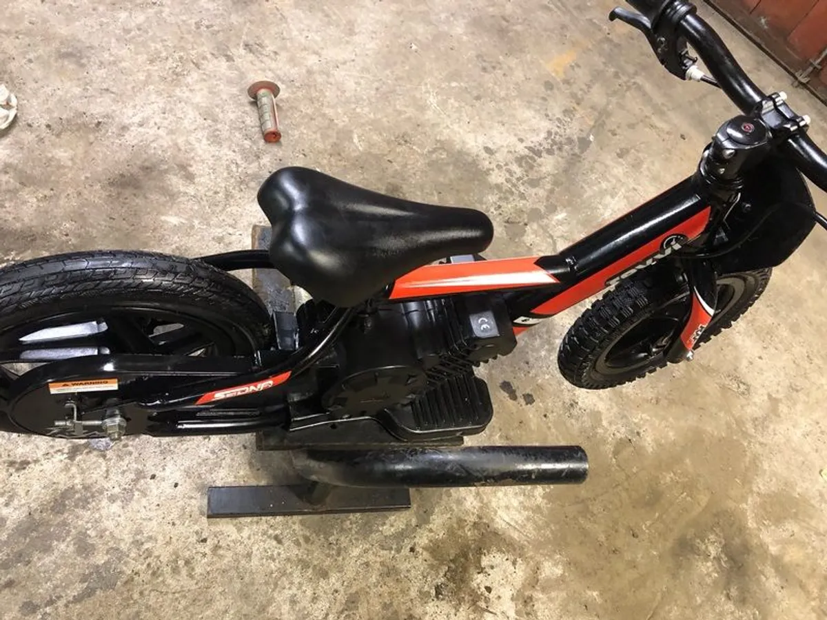 Electric bike - Image 2