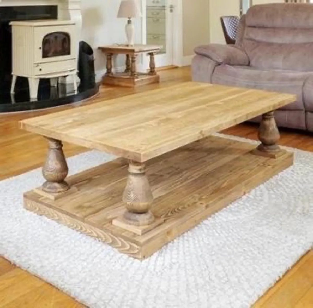 Large coffee table - Image 1