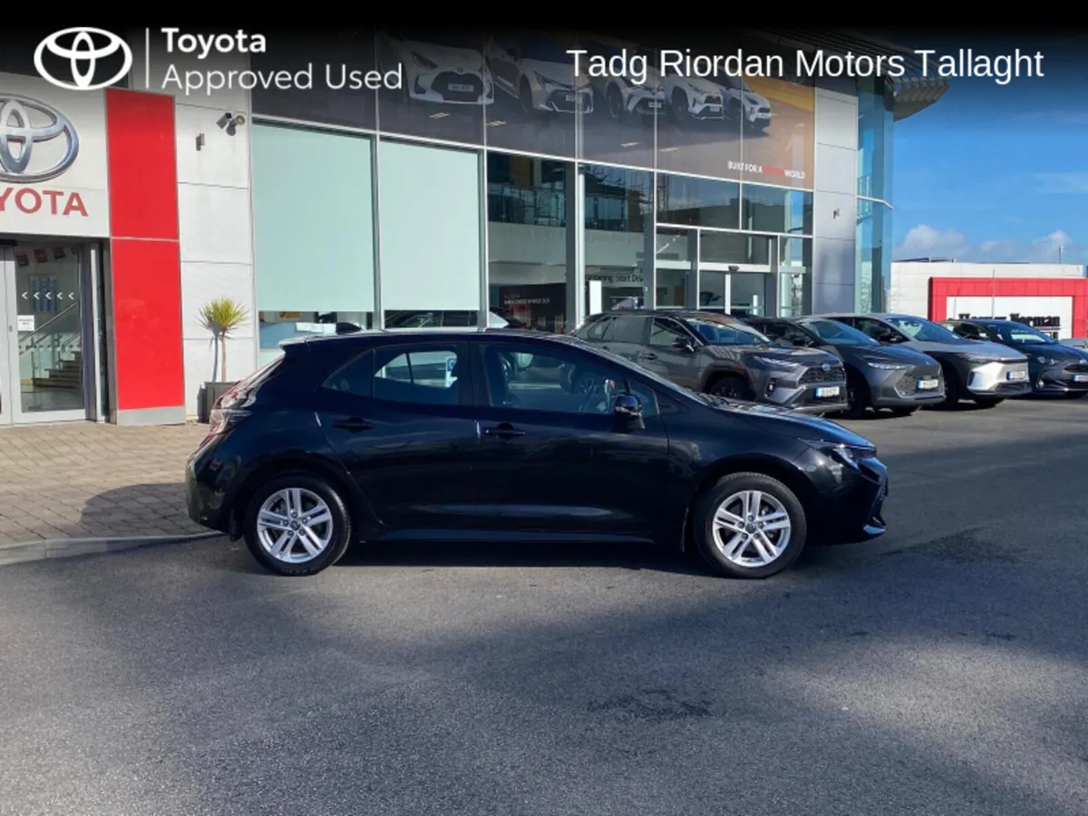 Toyota Corolla HYBRID LUNA H/B *** 1 OWNER FROM NE - Image 3
