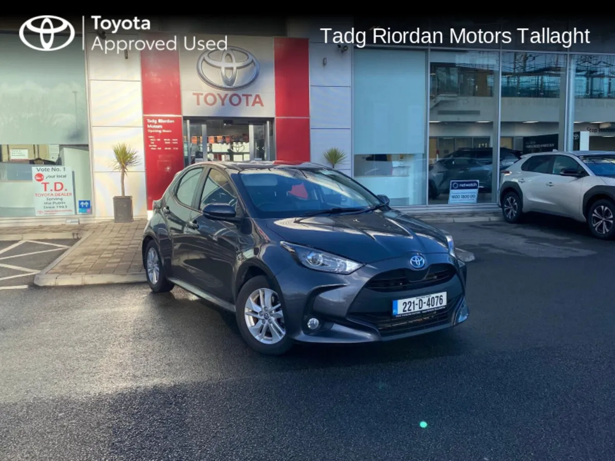 Toyota Yaris HYBRID LUNA - Image 1
