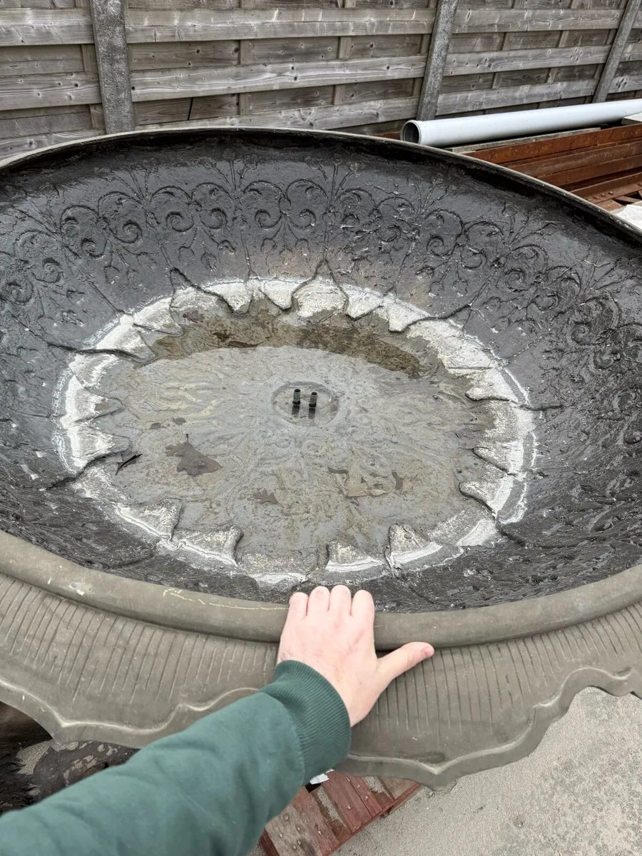 Bronze fountain/ BIRDBATH - Image 3