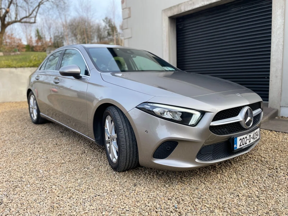 Mercedes A180d A/T Progressive -Advantage  LOW km - Image 1