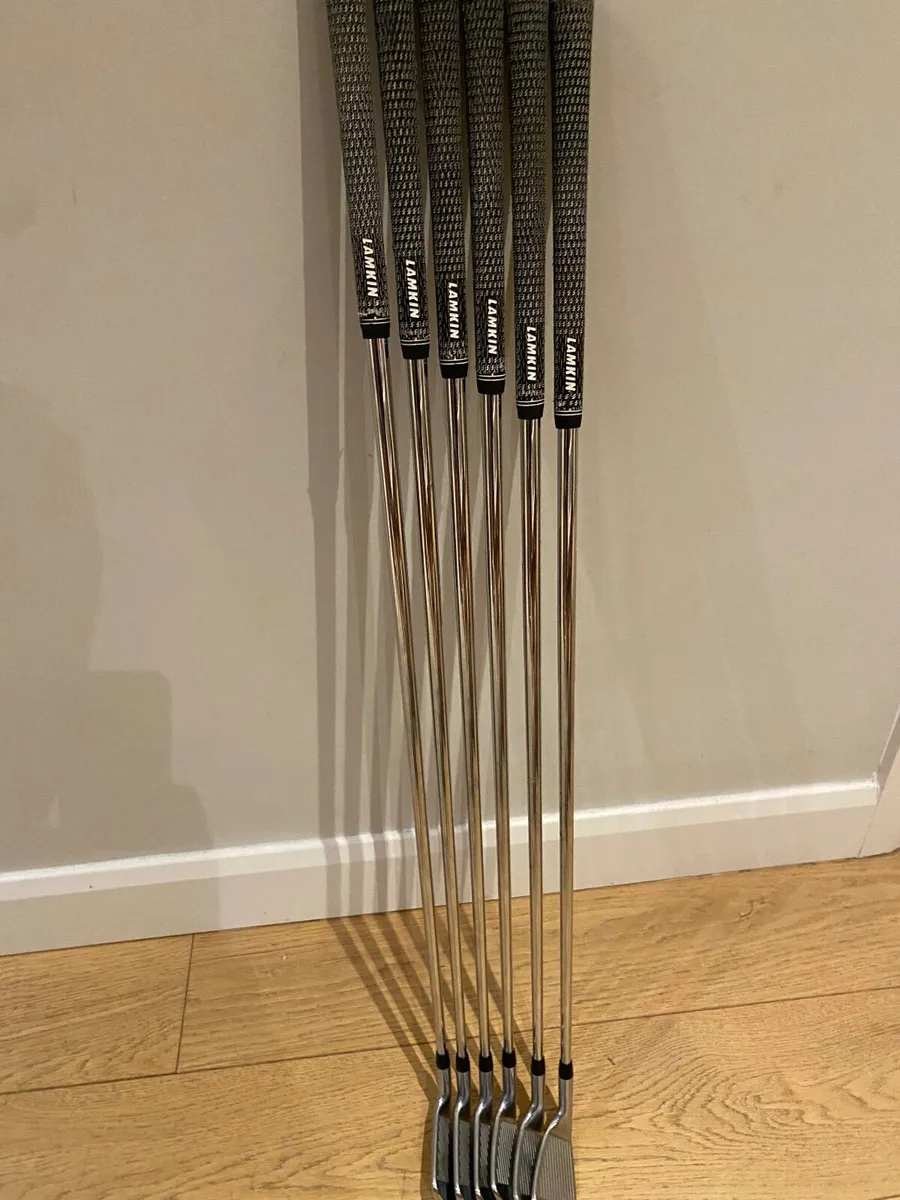 Titleist T100S 5-PW - Image 1