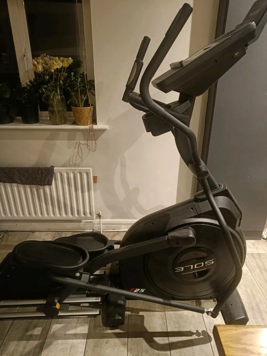 Eleptical trainer - Image 2
