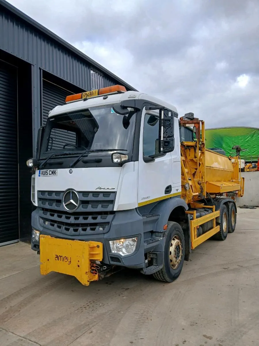 Mercedes Arocs 2630 Hotbox - Image 4