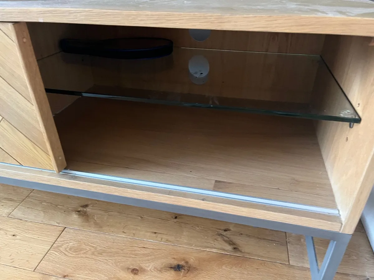 TV stand - Image 2