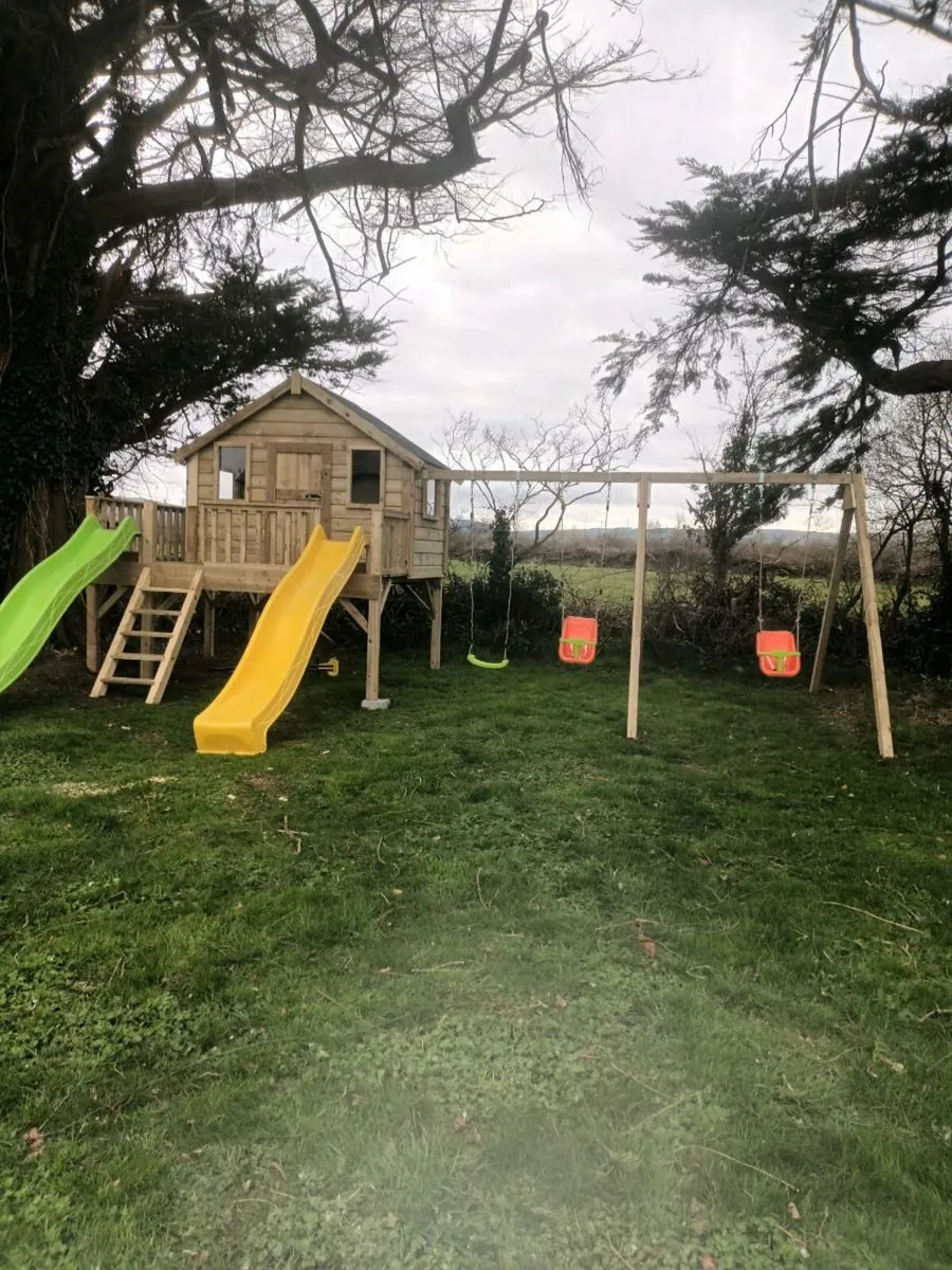 Irish playhouses - Image 1