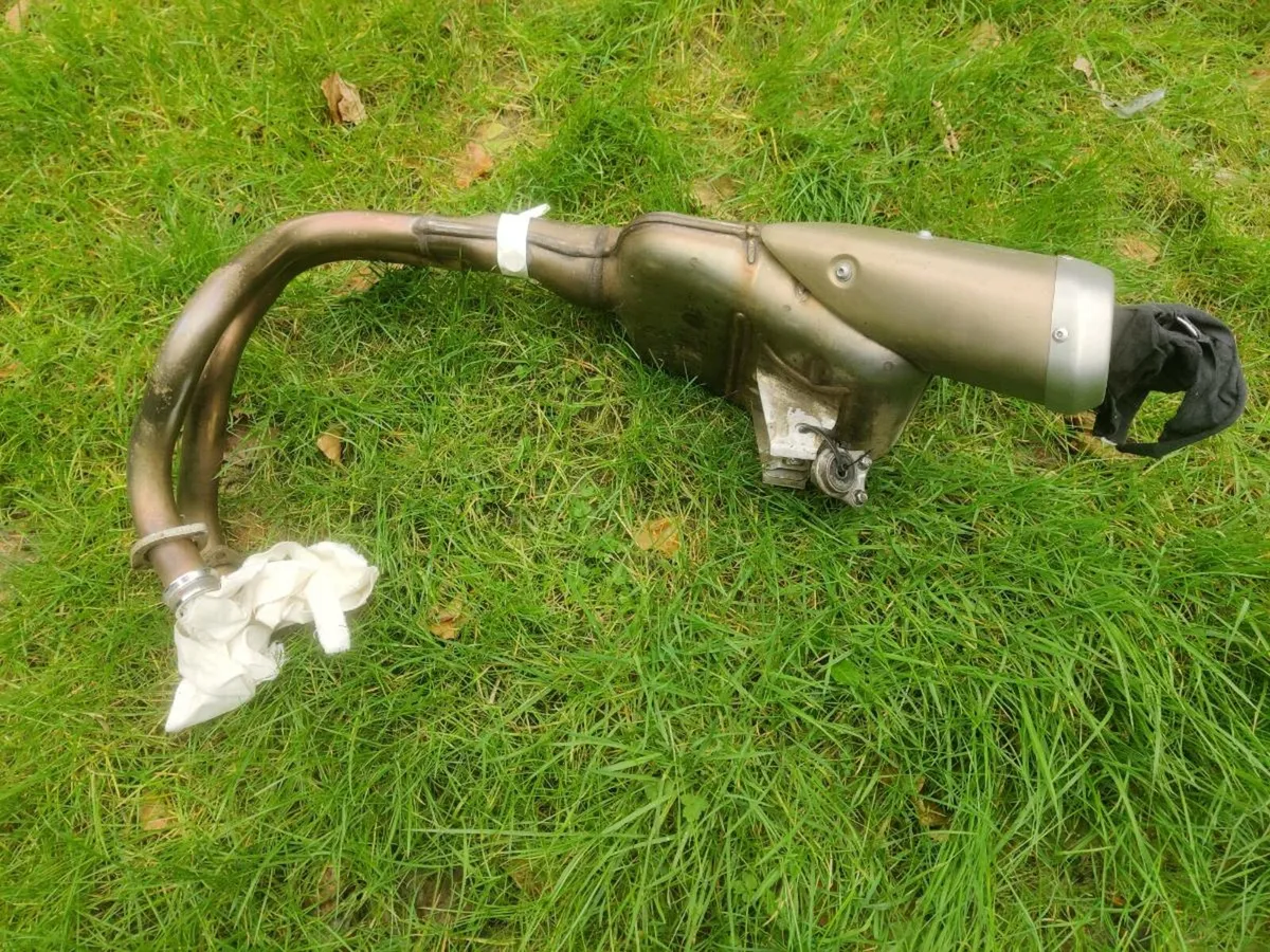 2017 Tracer 7 exhaust - Image 2