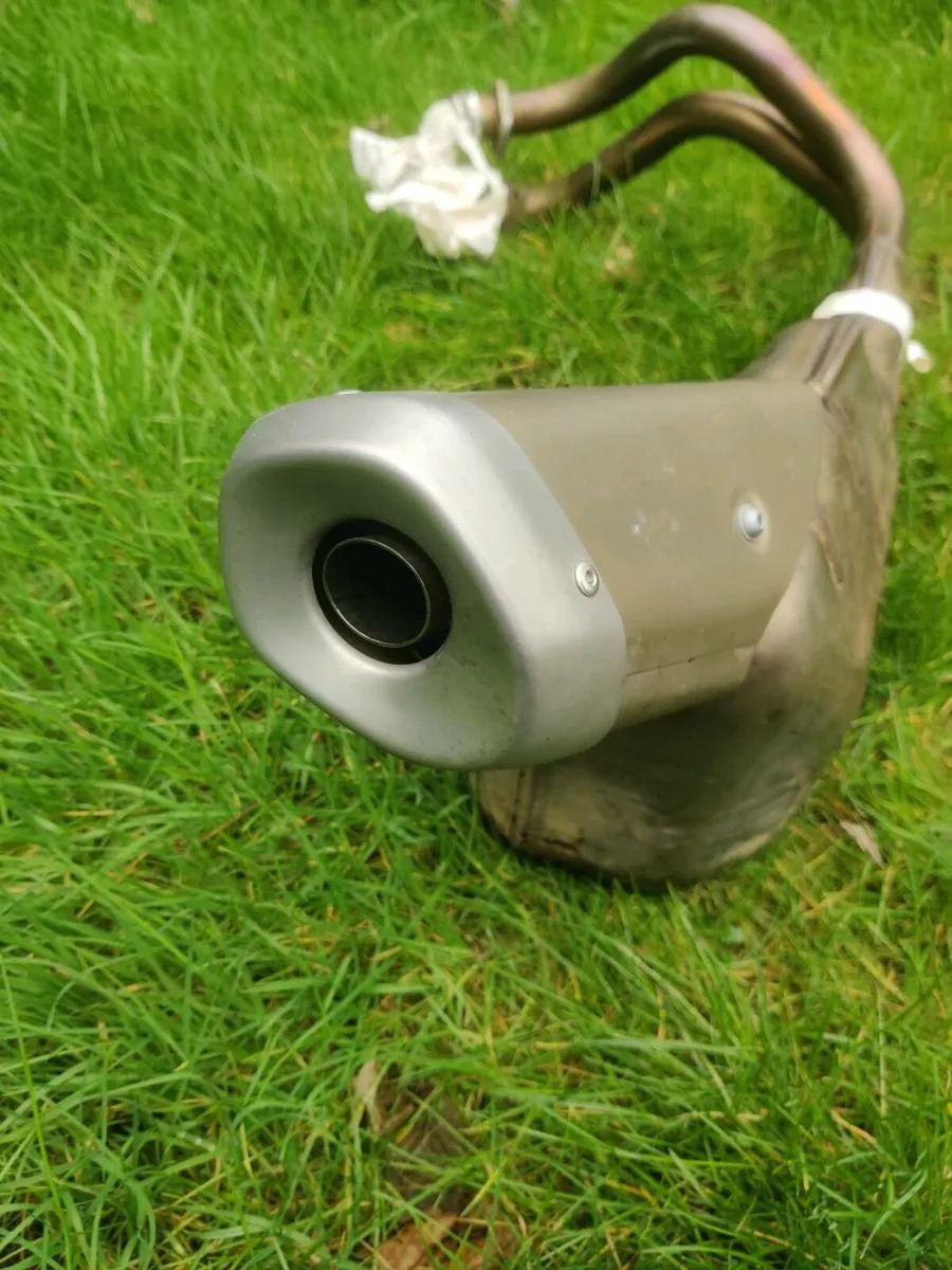 2017 Tracer 7 exhaust - Image 4