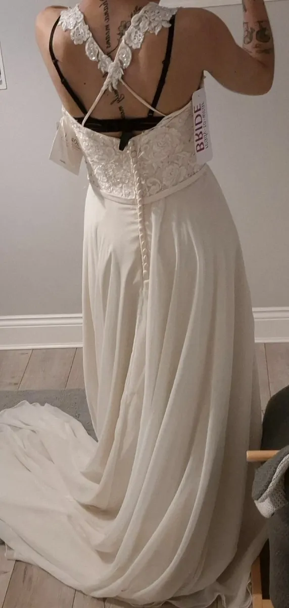Wedding dress - Image 3