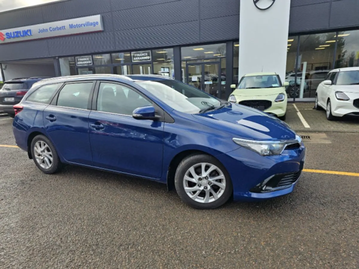 Toyota Auris 1.6 D4D (110) Business Edition 5DR - Image 3