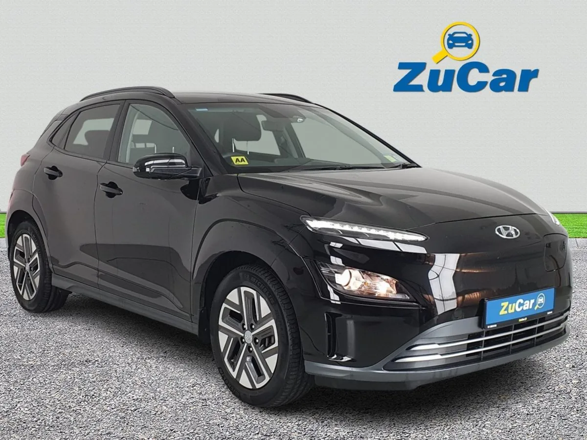 Hyundai Kona  243 EV Executive 39 kWh - Image 1