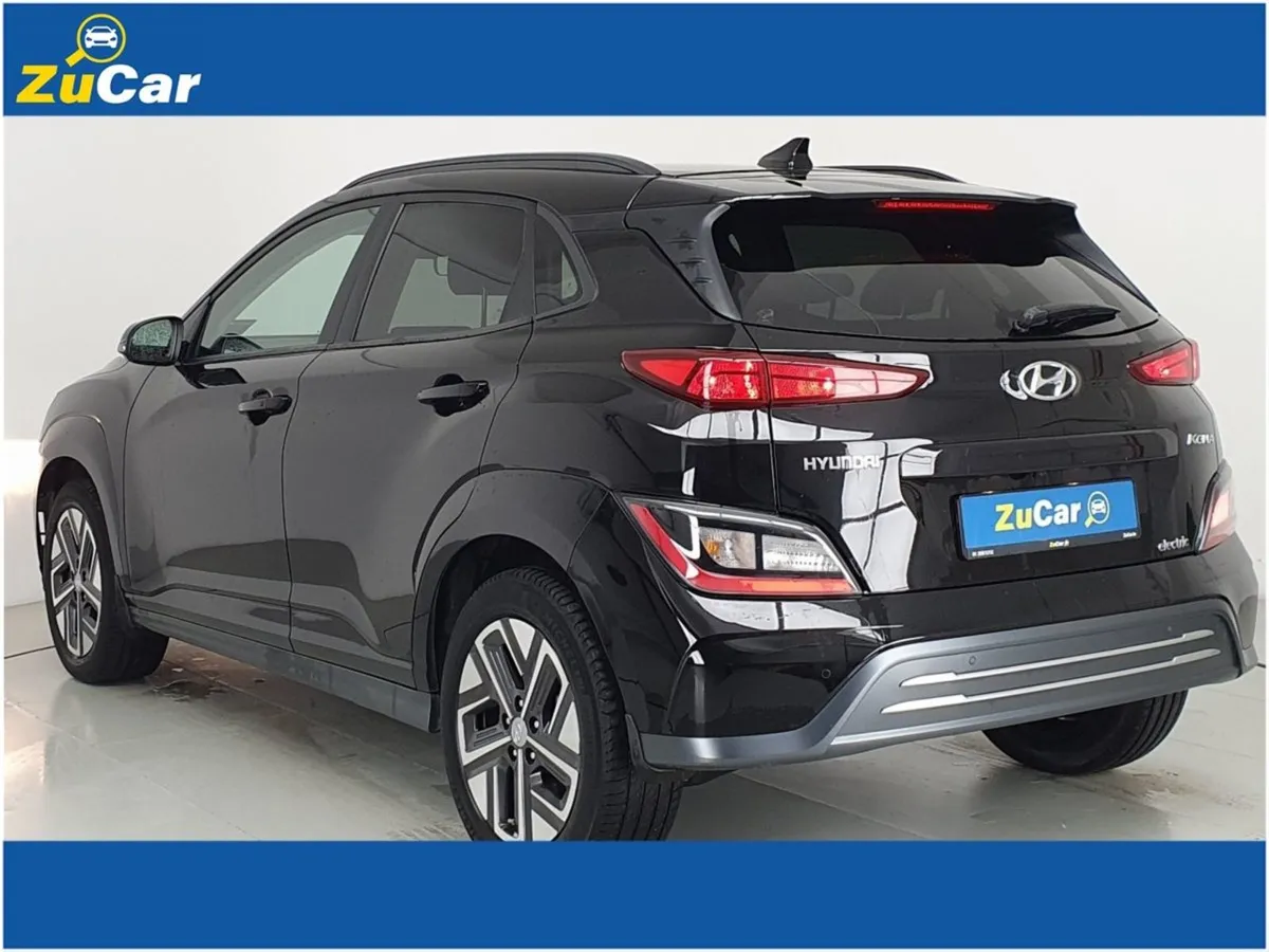 Hyundai Kona  243 EV Executive 39 kWh - Image 4