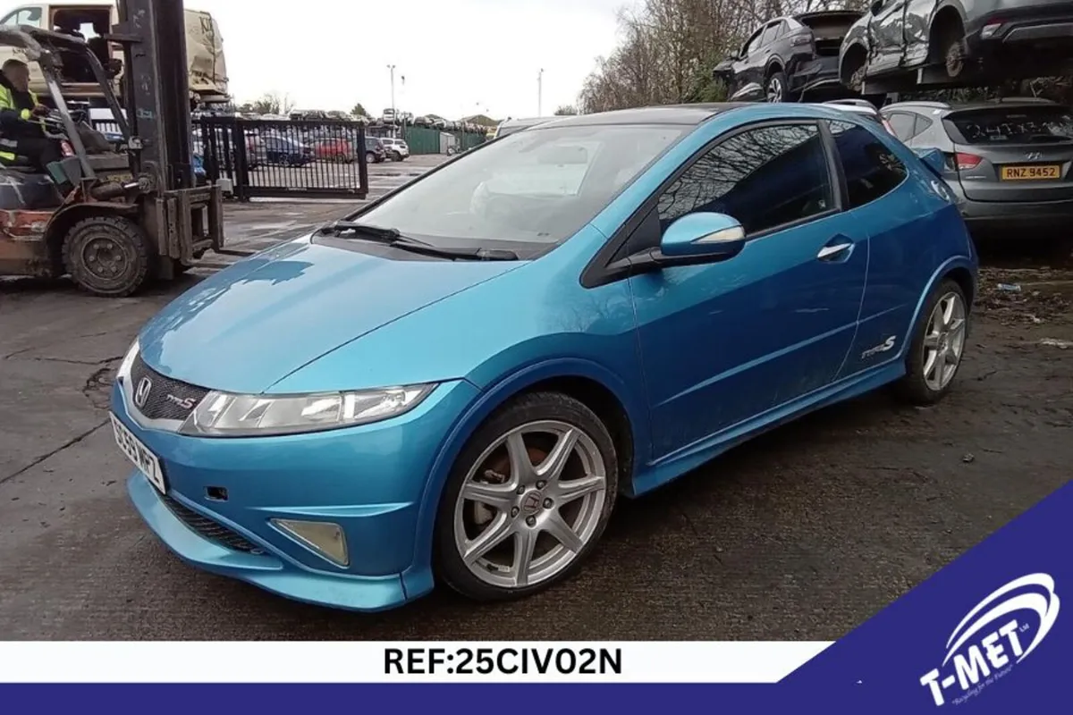 2010 HONDA CIVIC BREAKING FOR PARTS - Image 1
