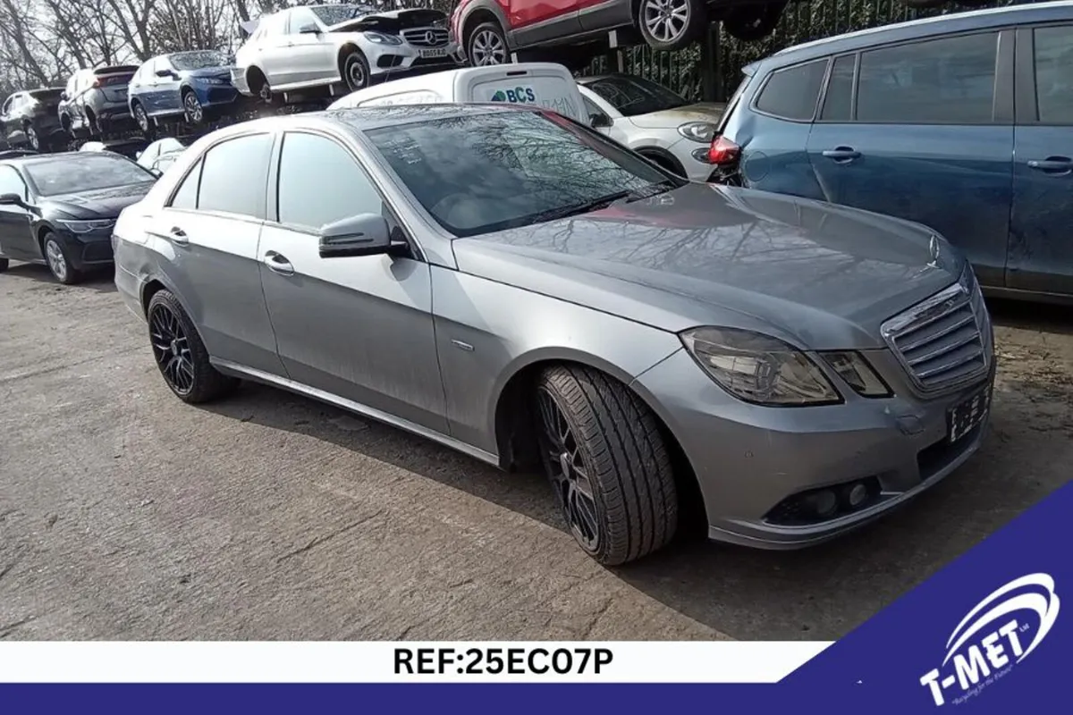 2009 MERCEDES E-CLASS BREAKING FOR PARTS - Image 1