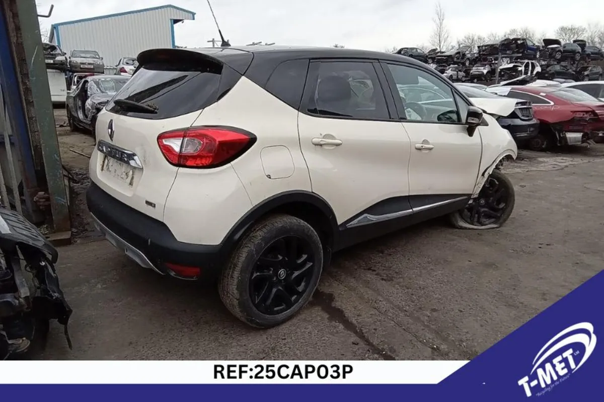 2017 RENAULT CAPTUR BREAKING FOR PARTS - Image 1