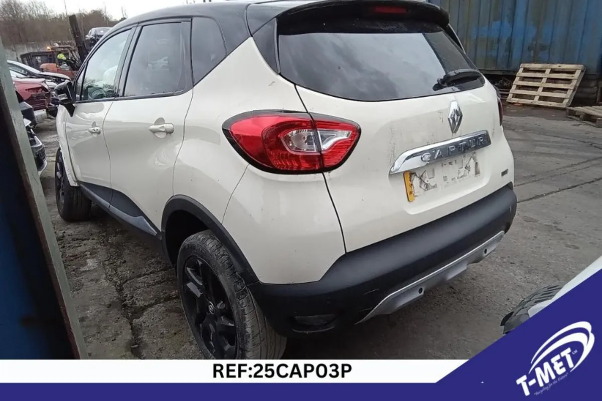 2017 RENAULT CAPTUR BREAKING FOR PARTS - Image 3