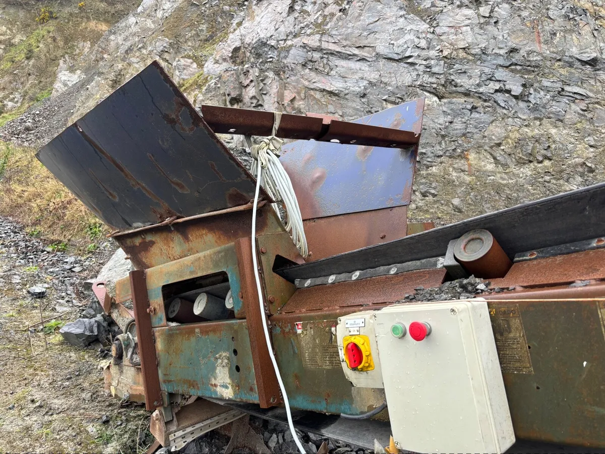 Powerscreen T5032 Stockpiler - Image 3