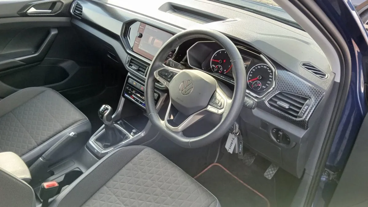 Volkswagen T-Cross R-line 1.0 TSI 110HP  rear Vie - Image 3