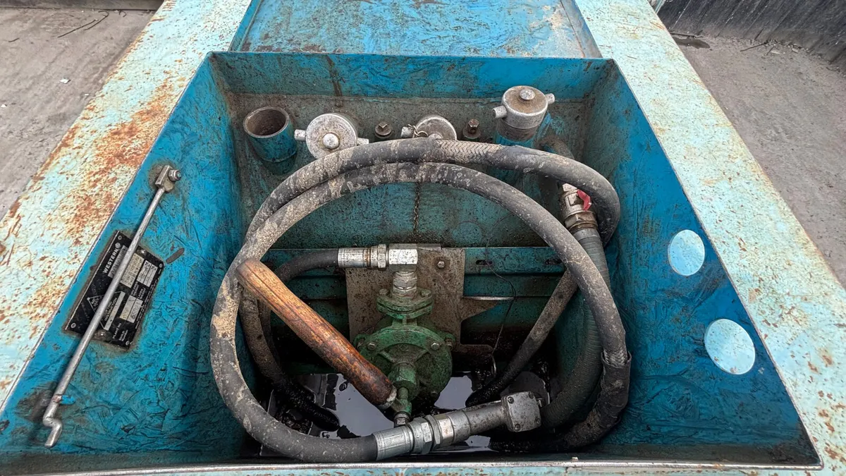 Conquip 950L Fuel Bowser - Image 4