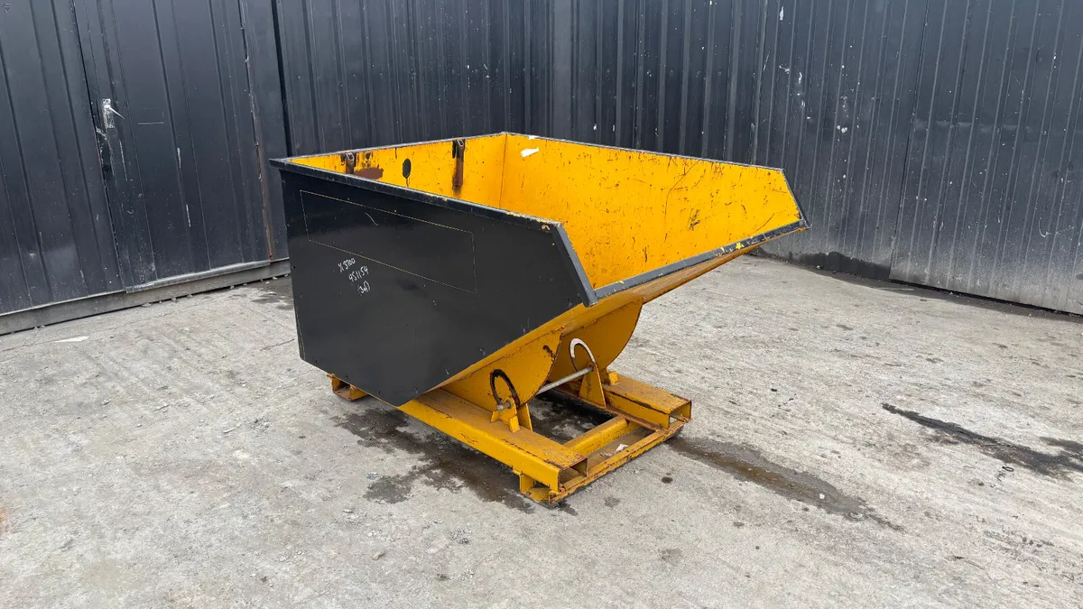 Tipping Skip to suit Pallet Forks - Image 1