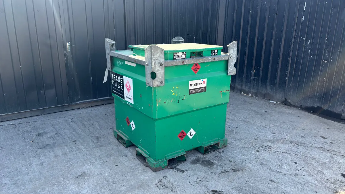 Western 950L Fuel Bowser - Image 1
