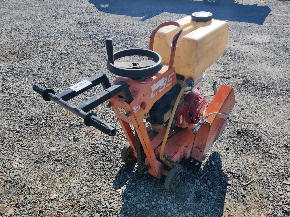 Clipper Road saw Honda engine - Image 4