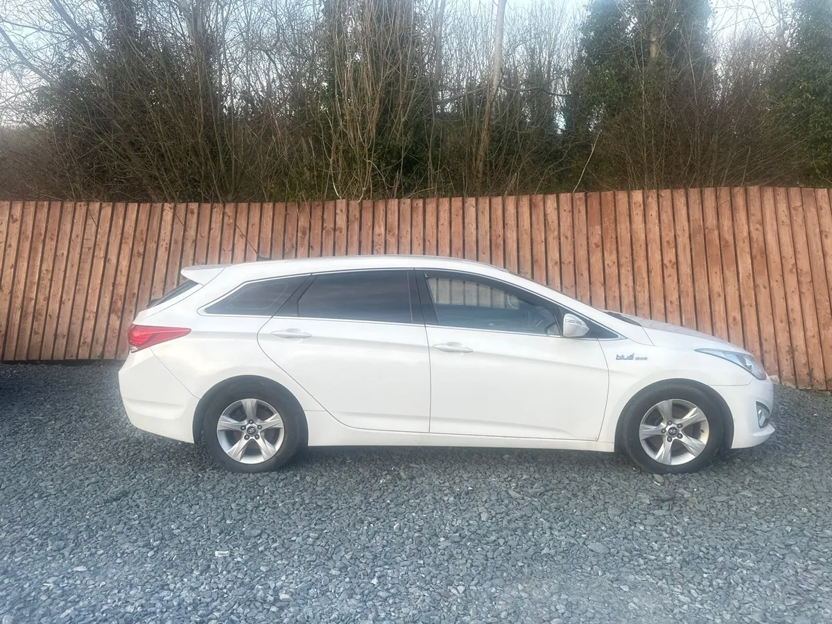 2013 Hyundai i40 estate non runner - Image 2