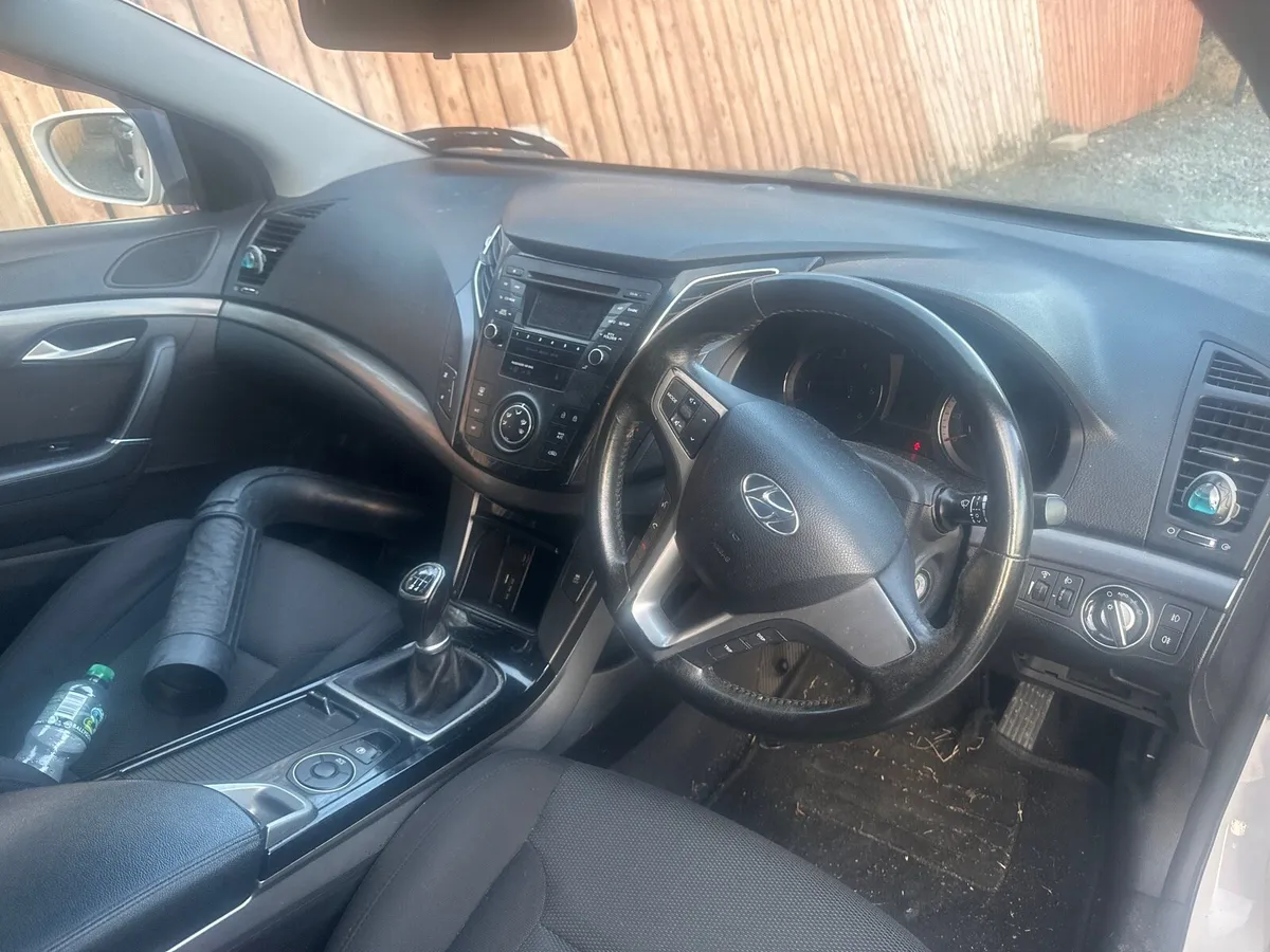 2013 Hyundai i40 estate non runner - Image 4