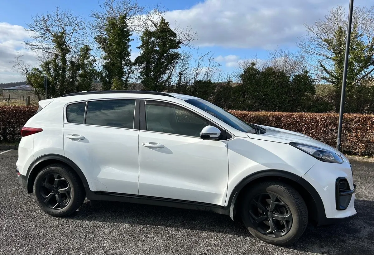 Car - Image 3