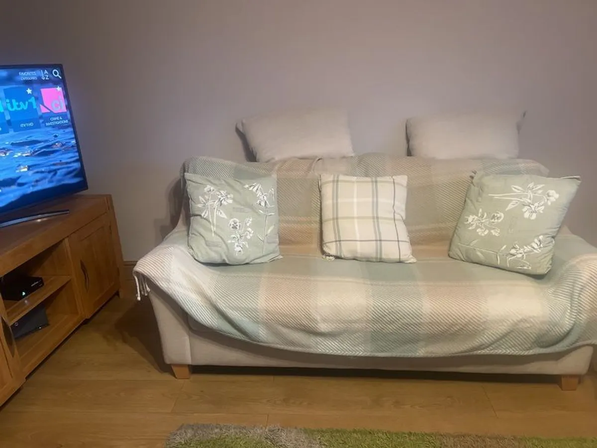 2 seater sofa - Image 4