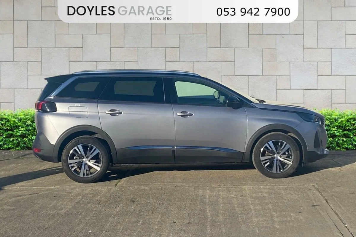 Peugeot 5008 Allure 1.5 Blue HDi Diesel 130bhp Au - Image 2