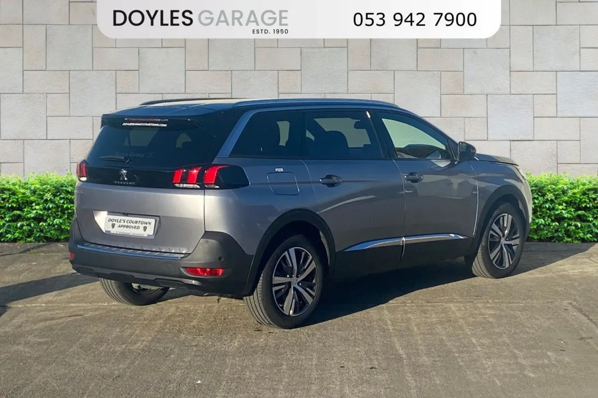 Peugeot 5008 Allure 1.5 Blue HDi Diesel 130bhp Au - Image 4