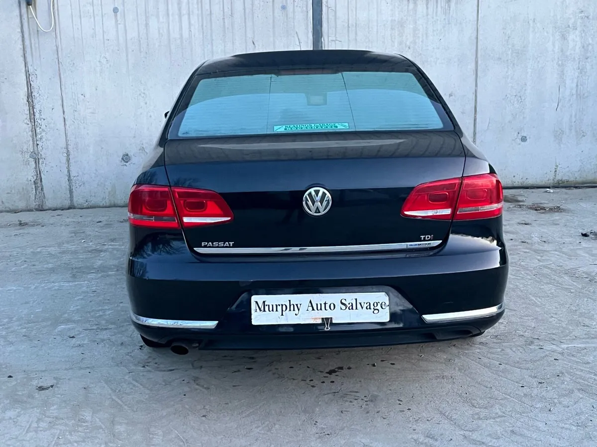 2011 VW Passat for parts - Image 3