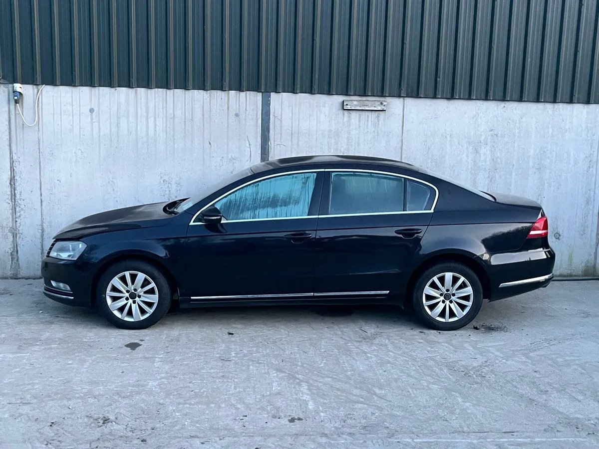 2011 VW Passat for parts - Image 4