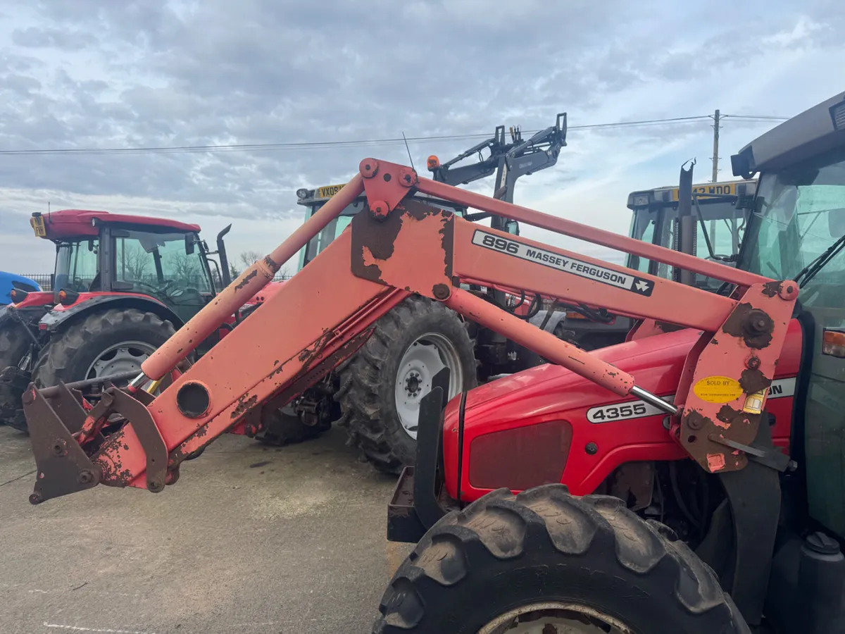 Massey Ferguson 896 Loader - Image 1