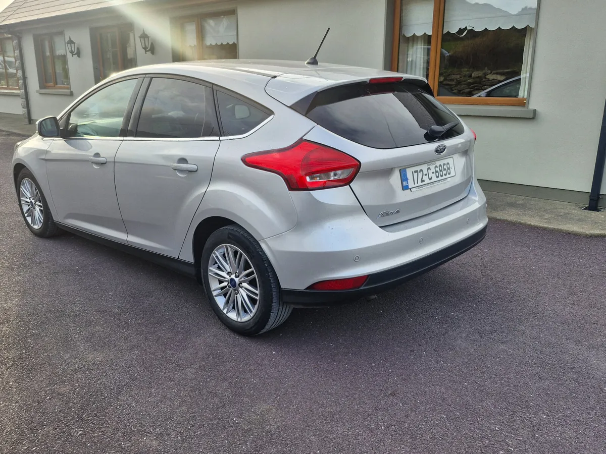 Ford Focus 2017 - Image 2