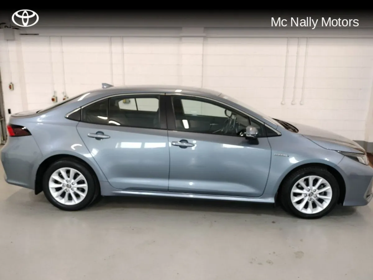 Toyota Corolla Hybrid Luna SAL 4DR Auto - Image 3