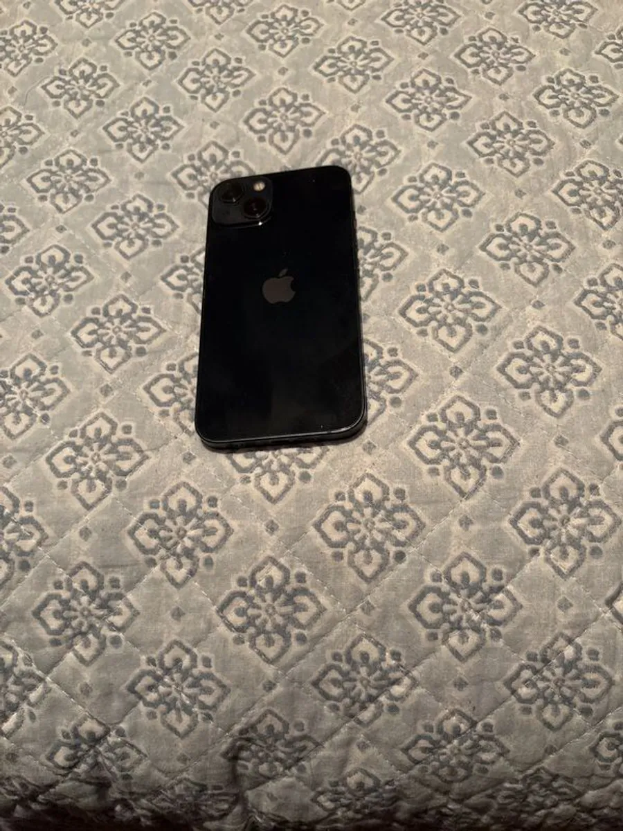 iPhone 13 - Image 1