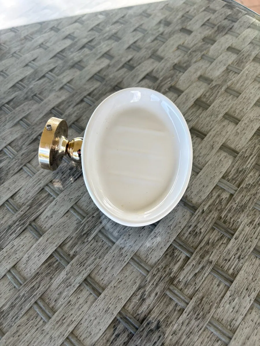 Bathroom accessories - Image 4