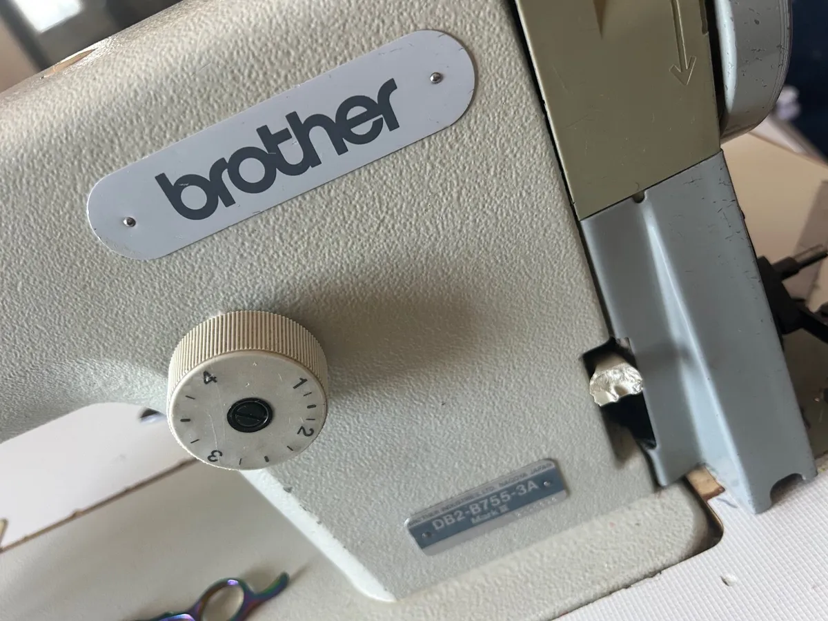Sewing machine - Image 3