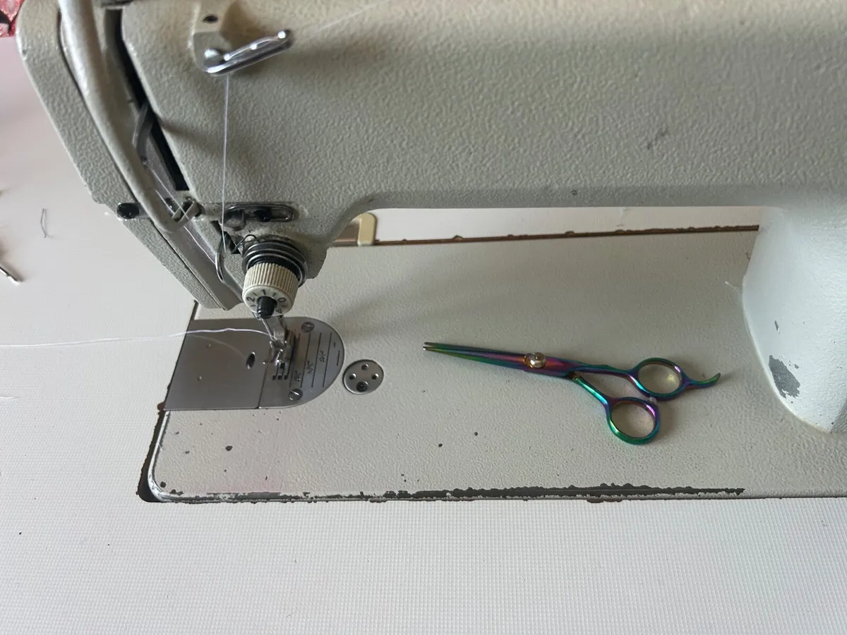 Sewing machine - Image 4