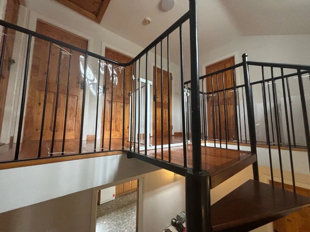 Spiral staircase - Image 3