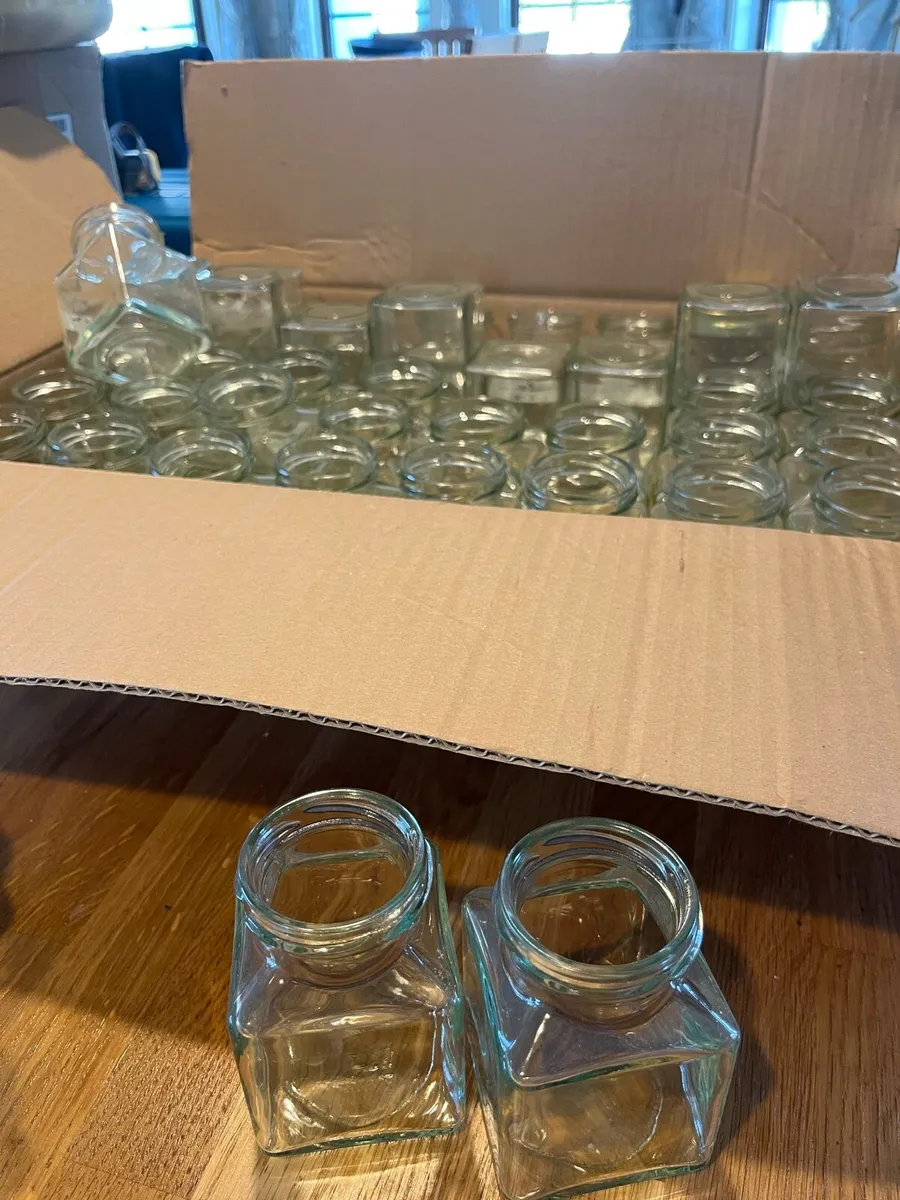 Glass jars - Image 1