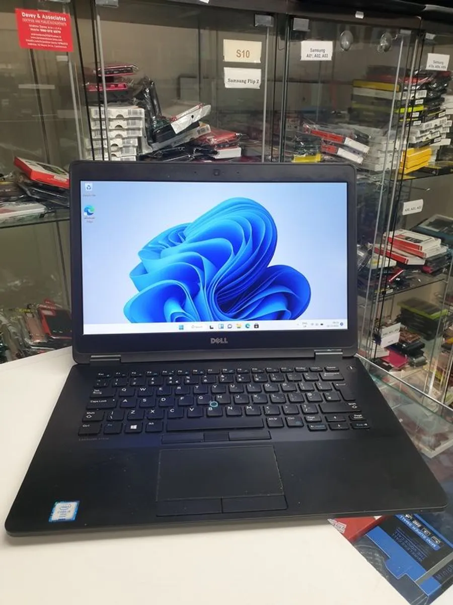 Dell Latitude E7470 14" Core i5-6300U (6th Gen) 16GB RAM 512GB SSD, Windows 11 Pro - Image 1