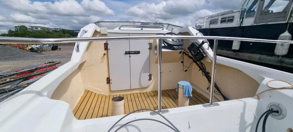 Price drop Small Cruise Boat Good for Fishing - Image 1