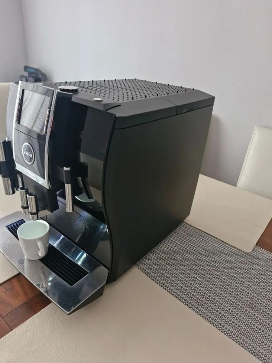 Bean to cup coffee machine Jura z9 - Image 2